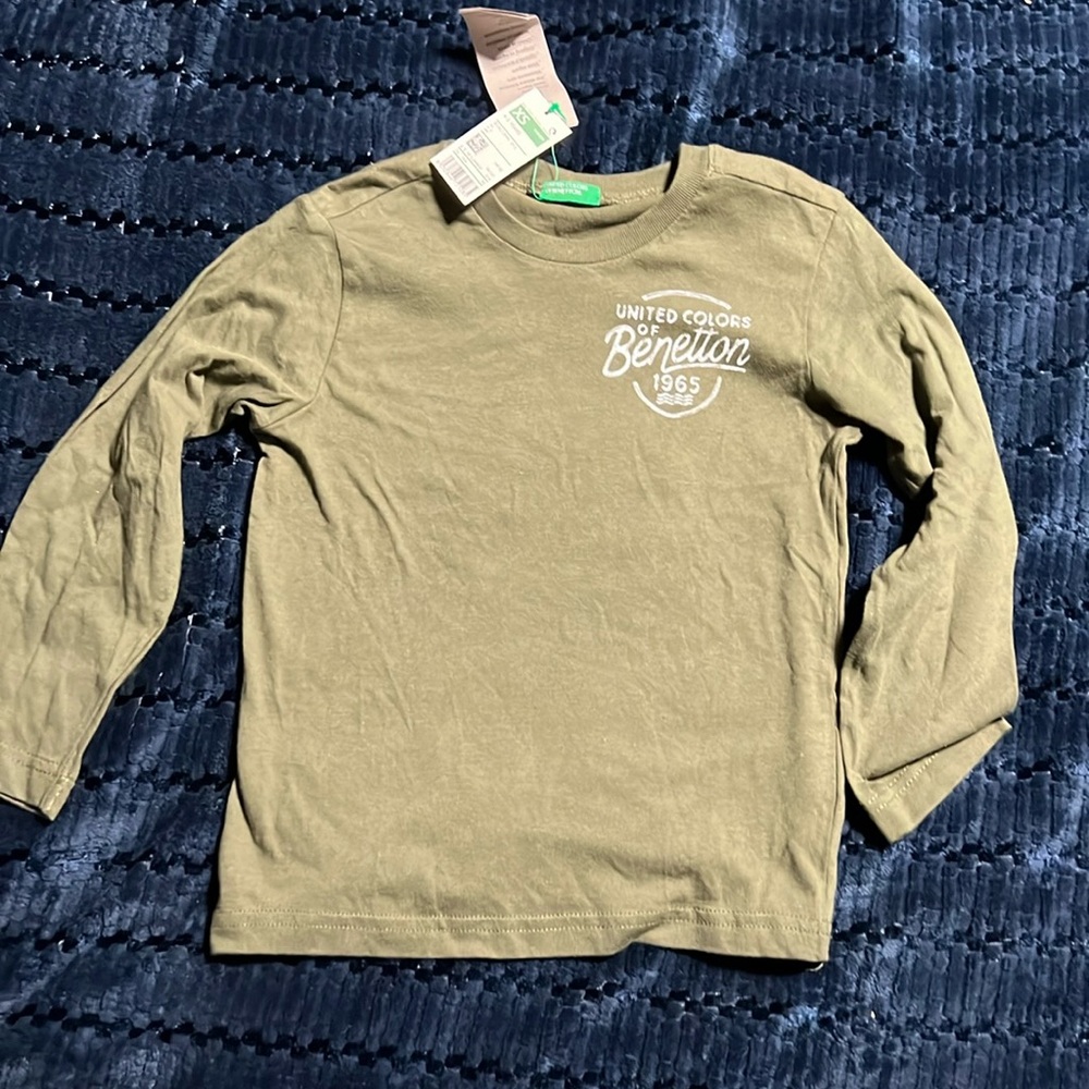 BNWT boys XS long sleeve shirt